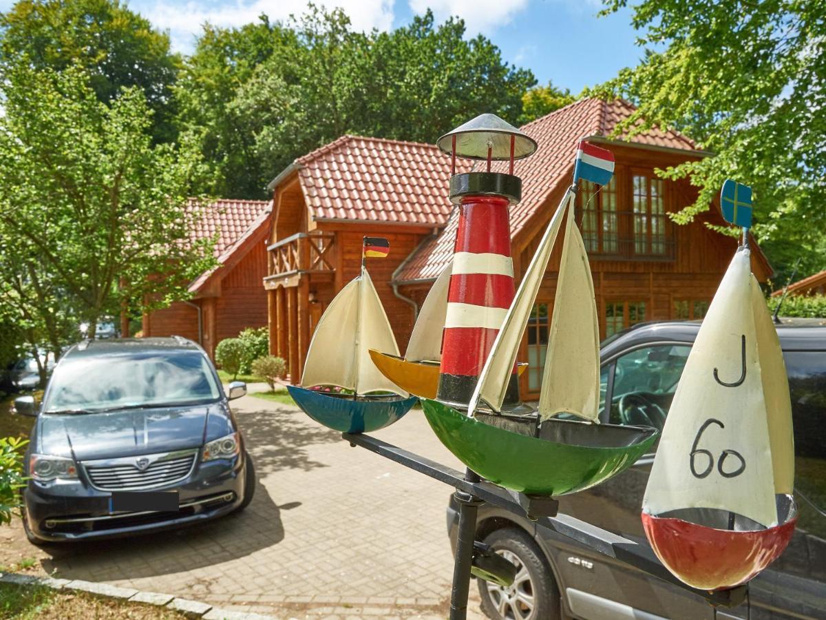 Strandschloesschen Sellin - Haushaelfte 2 エクステリア 写真